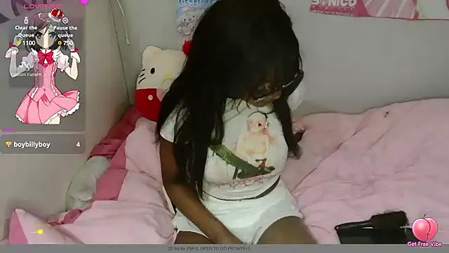 Snapshot of bunniix chatting on February 24, 10:47 pm bunniix online show from February 24, 10:47 pm