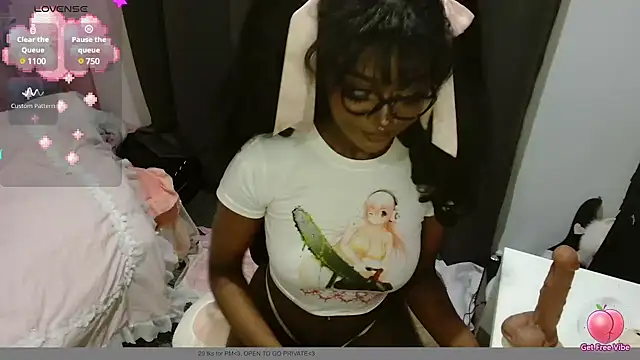 Snapshot of bunniix chatting on March 19, 1:21 am bunniix online show from March 19, 1:21 am