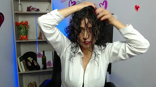 Snapshot of arianna_ros3 chatting on March 3, 6:24 pm arianna ros3 online show from March 3, 6:24 pm