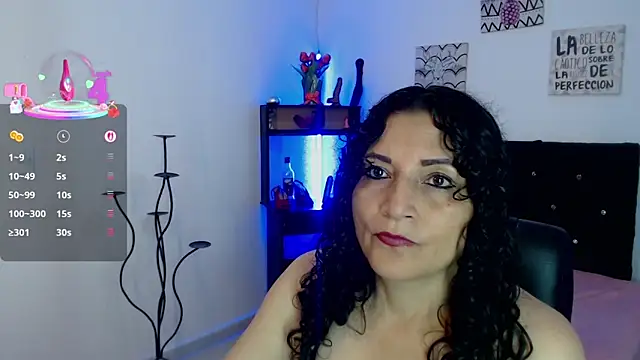 Snapshot of arianna_ros3 chatting on September 14, 2:39 pm arianna ros3 online show from September 14, 2:39 pm