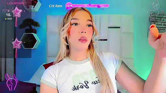 Snapshot of Aileen_18 chatting on January 24, 10:19 pm Aileen 18 online show from January 24, 10:19 pm