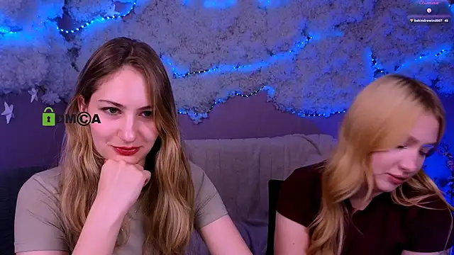 Snapshot of playful_sophie chatting on June 10, 7:37 pm playful sophie online show from June 10, 7:37 pm