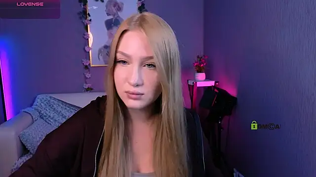 playful sophie online show from October 17, 7:26 pm