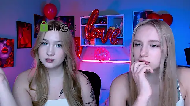 playful sophie online show from February 9, 8:29 pm