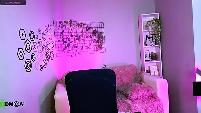 playful sophie online show from November 9, 11:03 am