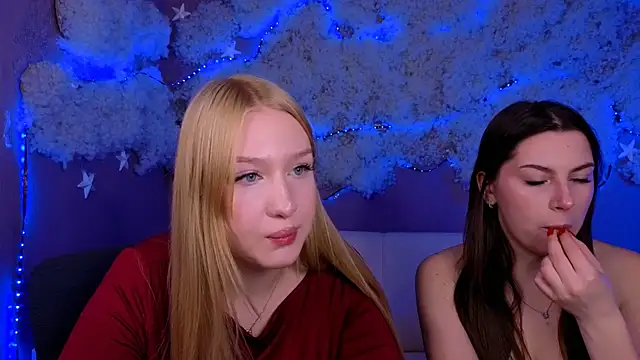 playful sophie online show from March 31, 7:16 pm