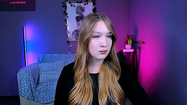 playful sophie online show from October 6, 9:37 pm