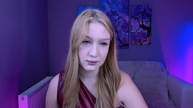 playful sophie online show from November 19, 8:31 pm