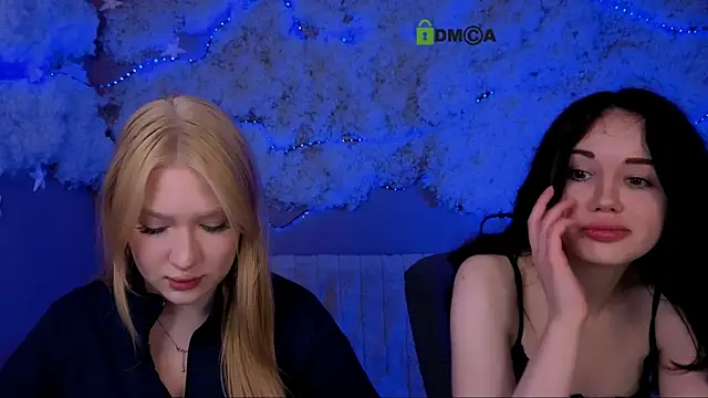 playful sophie online show from April 10, 12:45 pm