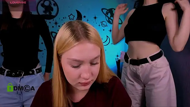 Snapshot of playful_sophie chatting on June 21, 7:41 pm playful sophie online show from June 21, 7:41 pm