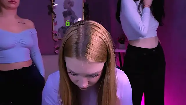 playful sophie online show from December 3, 8:08 pm