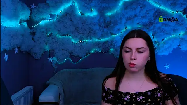 playful sophie online show from April 22, 7:31 pm