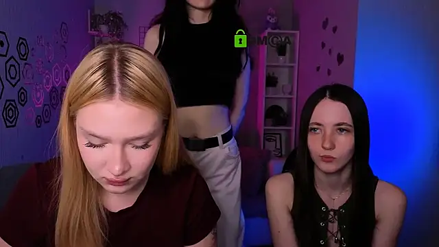 playful sophie online show from May 31, 7:25 pm