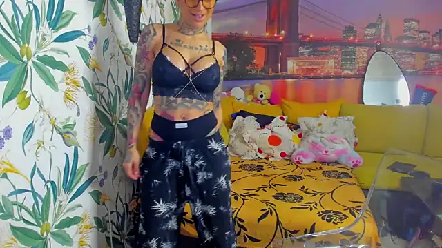 Lucky Deniz online show from February 9, 10:57 am