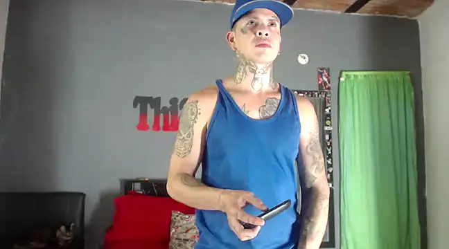 edttatuado19 online show from December 17, 11:59 pm