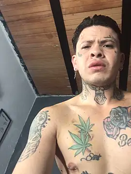 edttatuado19 online show from February 6, 1:43 pm