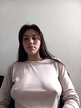 Snapshot of eriika_deep_ chatting on November 13, 4:33 pm eriika deep online show from November 13, 4:33 pm