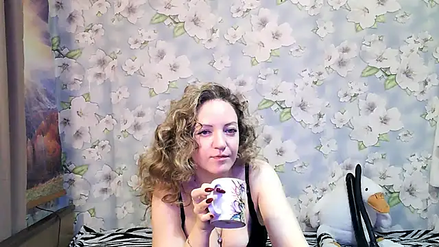 KattyLuuu online show from October 9, 9:04 pm