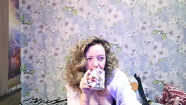 KattyLuuu online show from November 6, 9:08 pm