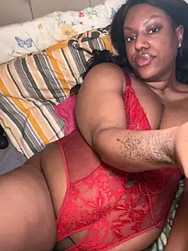 LavenderBuxton online show from March 4, 10:39 pm