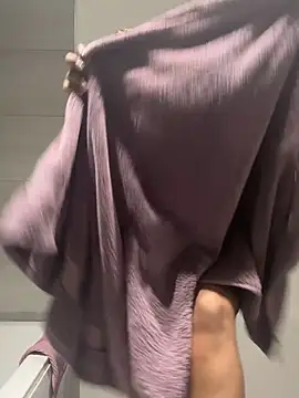 LavenderBuxton online show from March 21, 11:47 am