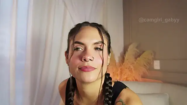 Gaby Ferrer online show from February 3, 2:33 pm