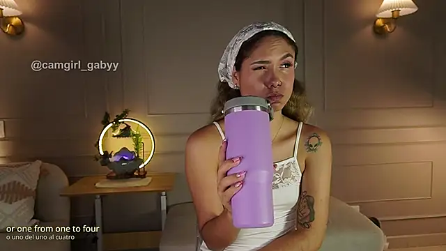 Gaby Ferrer online show from April 30, 3:52 pm