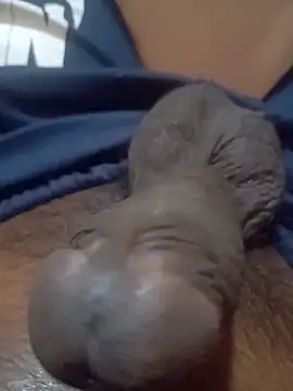 Snapshot of tharu111111 chatting on December 20, 6:44 pm tharu111111 online show from December 20, 6:44 pm