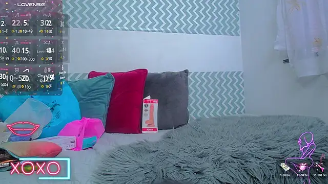 Snapshot of GabbyHills chatting on October 31, 10:05 pm GabbyHills online show from October 31, 10:05 pm