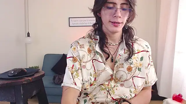 Snapshot of andreey50 chatting on February 5, 7:31 pm andreey50 online show from February 5, 7:31 pm