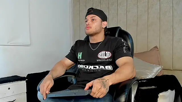 jeicob gagnon online show from October 13, 10:17 am