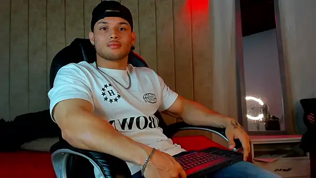 jeicob gagnon online show from September 29, 5:47 am