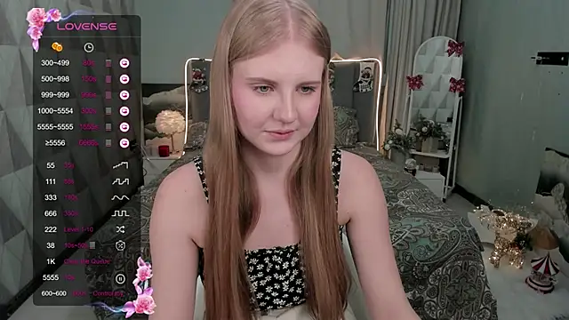 Miss Esmiie online show from January 4, 7:13 am