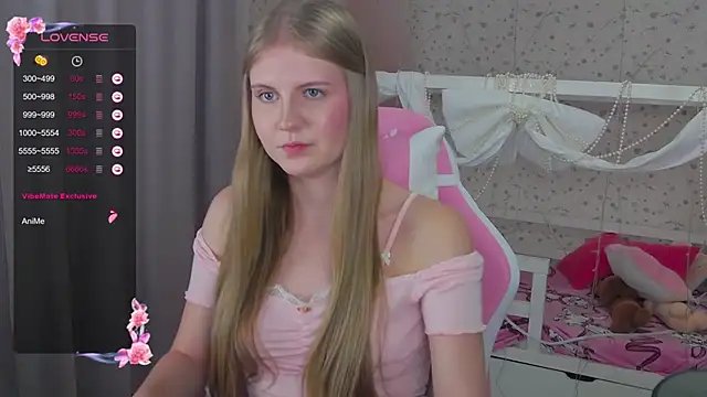 Miss Esmiie online show from December 31, 7:10 am