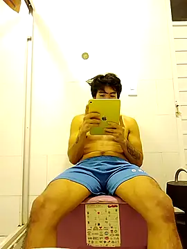 Snapshot of GIOOOO568 chatting on February 20, 7:43 am GIOOOO568 online show from February 20, 7:43 am