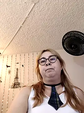 chloe prg online show from May 26, 4:10 am
