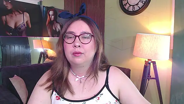 chloe prg online show from September 18, 5:54 am