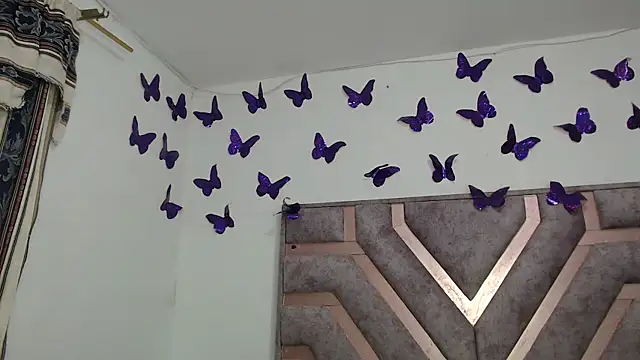 Snapshot of Anny_Fox- chatting on November 27, 3:40 am Anny Fox- online show from November 27, 3:40 am