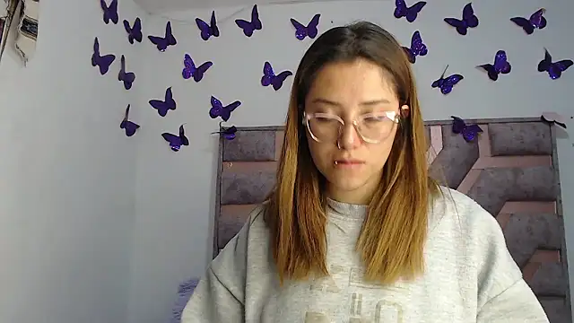 Snapshot of Anny_Fox- chatting on January 15, 3:21 am Anny Fox- online show from January 15, 3:21 am