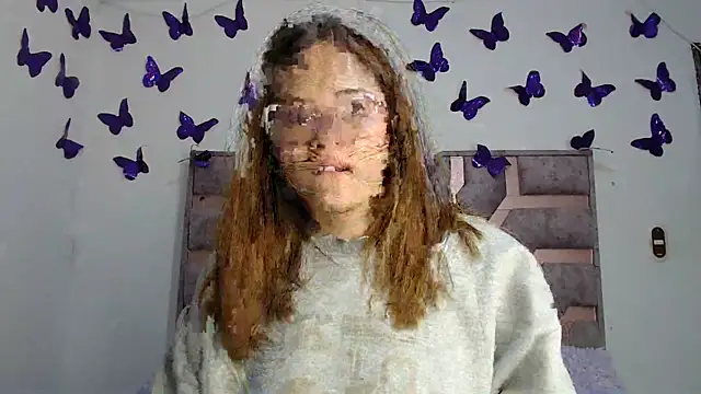 Snapshot of Anny_Fox- chatting on December 19, 4:05 am Anny Fox- online show from December 19, 4:05 am