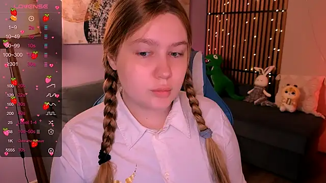 Snapshot of Ellie_Wellie chatting on September 19, 8:13 pm Ellie Wellie online show from September 19, 8:13 pm