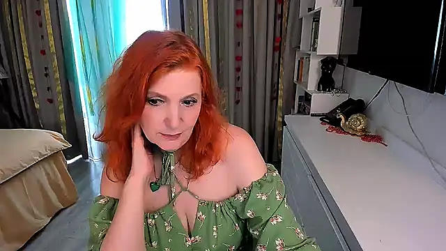 Snapshot of Fire-Fox-One chatting on March 8, 11:13 am Fire-Fox-One online show from March 8, 11:13 am