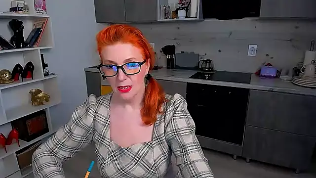 Snapshot of Fire-Fox-One chatting on May 25, 6:06 pm Fire-Fox-One online show from May 25, 6:06 pm