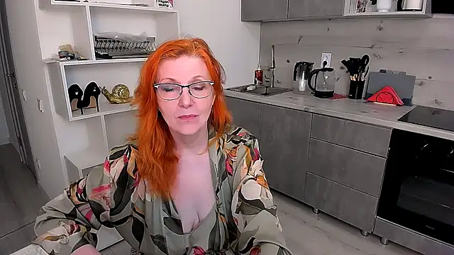 Snapshot of Fire-Fox-One chatting on May 9, 8:34 pm Fire-Fox-One online show from May 9, 8:34 pm