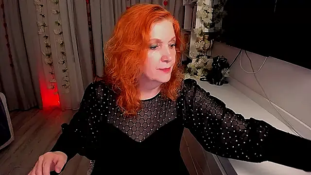 Snapshot of Fire-Fox-One chatting on October 20, 8:53 pm Fire-Fox-One online show from October 20, 8:53 pm