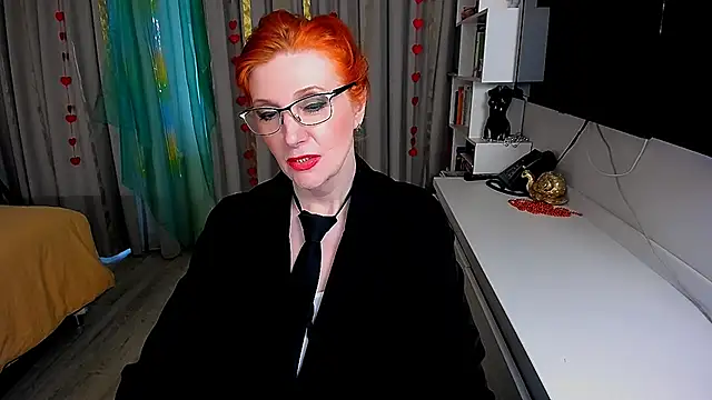 Snapshot of Fire-Fox-One chatting on April 22, 4:25 pm Fire-Fox-One online show from April 22, 4:25 pm