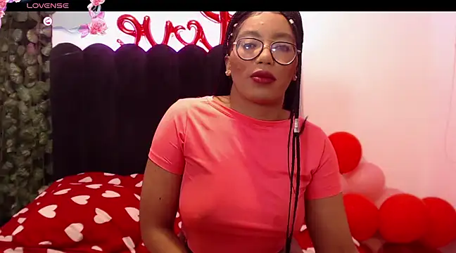 Snapshot of AmyBriiggs chatting on February 16, 7:59 am AmyBriiggs online show from February 16, 7:59 am
