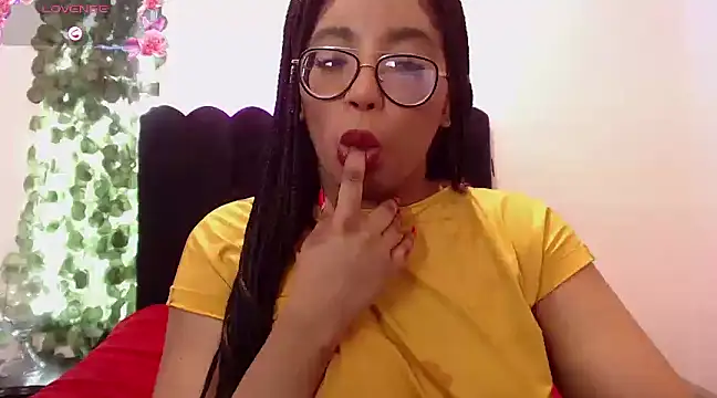 Snapshot of AmyBriiggs chatting on February 1, 1:41 pm AmyBriiggs online show from February 1, 1:41 pm