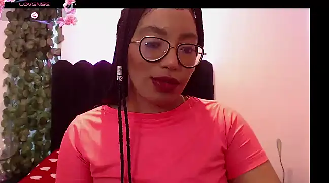 Snapshot of AmyBriiggs chatting on February 7, 11:34 am AmyBriiggs online show from February 7, 11:34 am