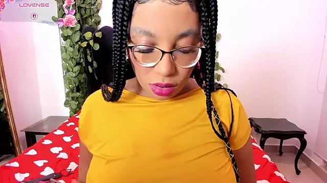 AmyBriiggs online show from March 3, 4:08 am